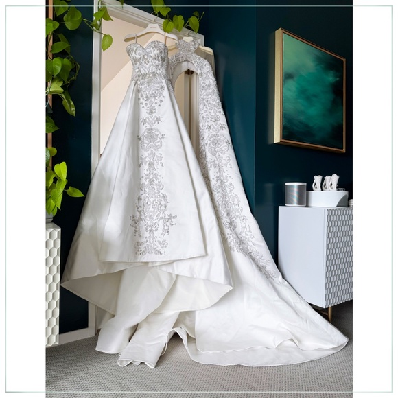 $30,500 Saiid Kobeisy Crystal Beaded Double Satin Runway Bridal Gown and Cape - Picture 5 of 16